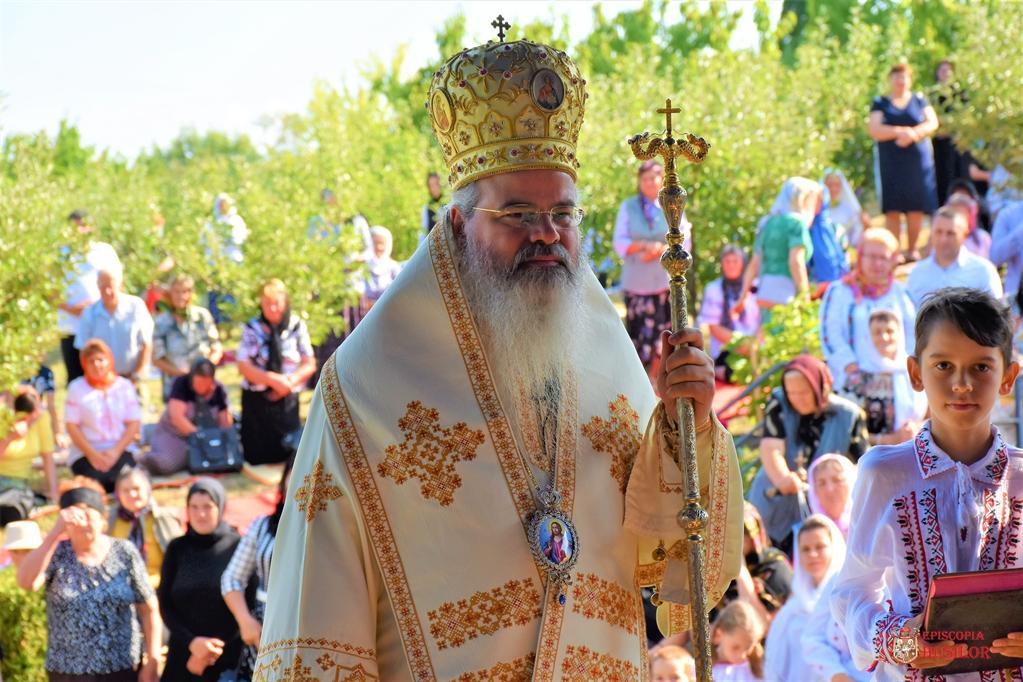 PS Ignatie: „Omul iubește să trăiască în lumină. Întunericul ne asfixiază”