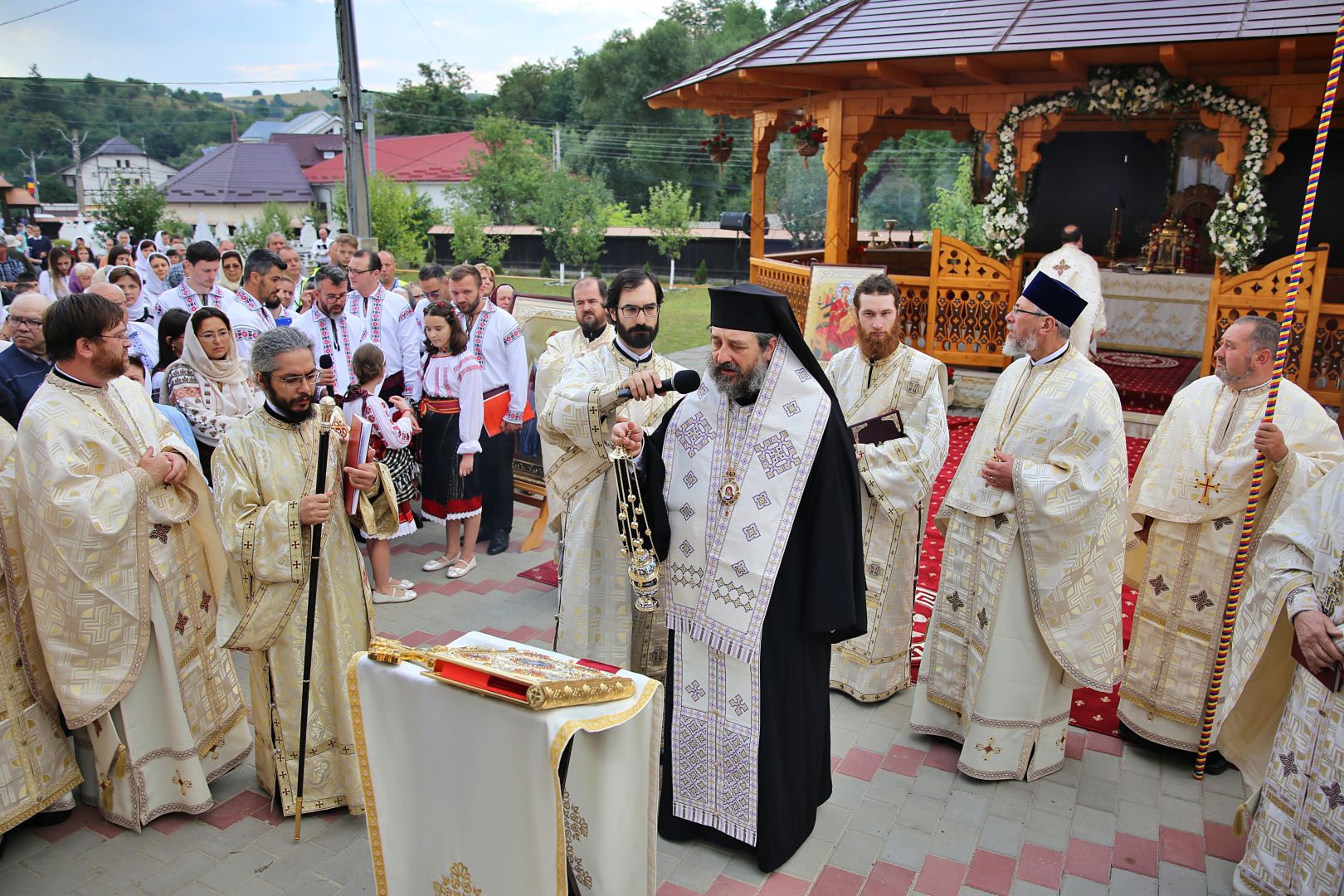 Biserica din Bălțătești, care datează din anul 1872, a fost resfințită de PS Nichifor Botoșăneanul