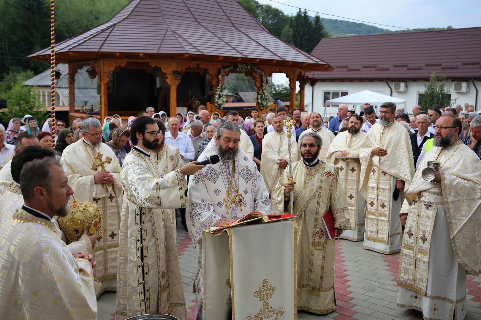 Biserica din Bălțătești, care datează din anul 1872, a fost resfințită de PS Nichifor Botoșăneanul