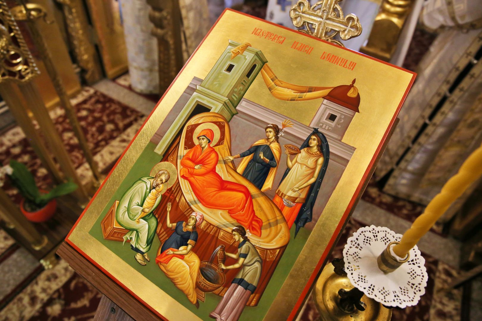 Mamele de la Maternitatea „Elena Doamna” din Iași au fost vizitate de PS Nichifor Botoșăneanul