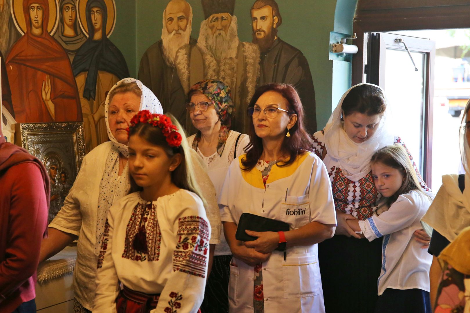 Mamele de la Maternitatea „Elena Doamna” din Iași au fost vizitate de PS Nichifor Botoșăneanul