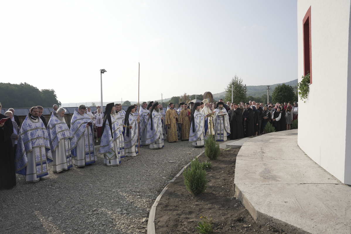 Biserica Schitului Braniște a fost sfințită: „Da, noi suntem zidirea lui Dumnezeu”