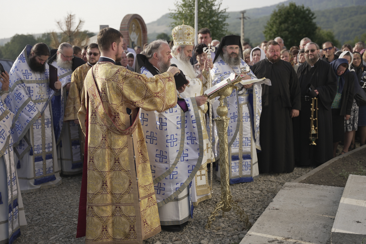 Biserica Schitului Braniște a fost sfințită: „Da, noi suntem zidirea lui Dumnezeu”