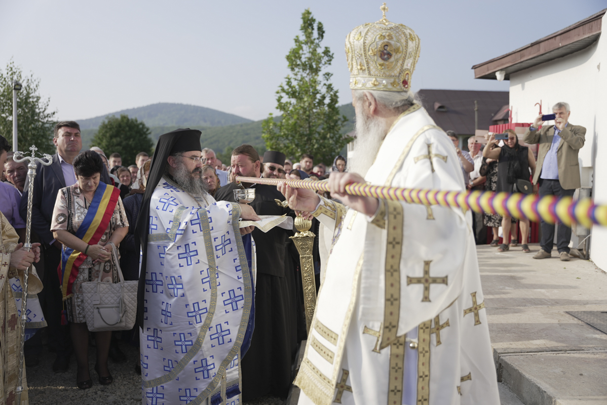 Biserica Schitului Braniște a fost sfințită: „Da, noi suntem zidirea lui Dumnezeu”