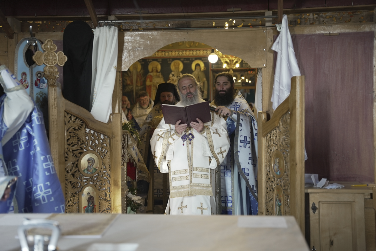 Biserica Schitului Braniște a fost sfințită: „Da, noi suntem zidirea lui Dumnezeu”