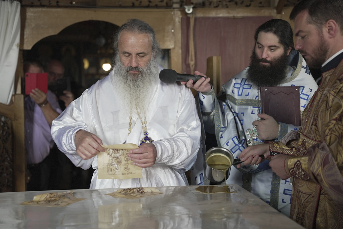 Biserica Schitului Braniște a fost sfințită: „Da, noi suntem zidirea lui Dumnezeu”