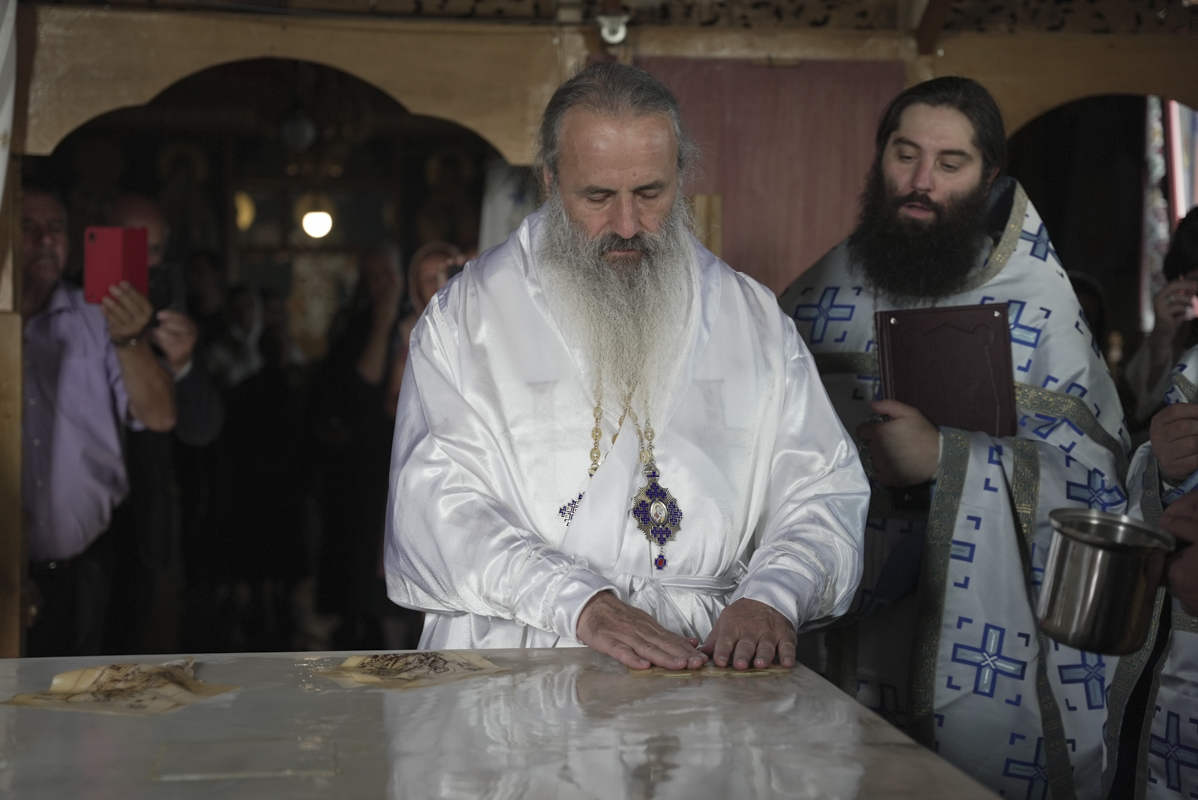 Biserica Schitului Braniște a fost sfințită: „Da, noi suntem zidirea lui Dumnezeu”