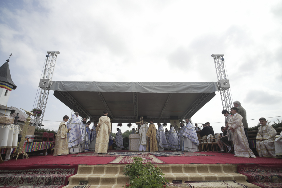 Biserica Schitului Braniște a fost sfințită: „Da, noi suntem zidirea lui Dumnezeu”