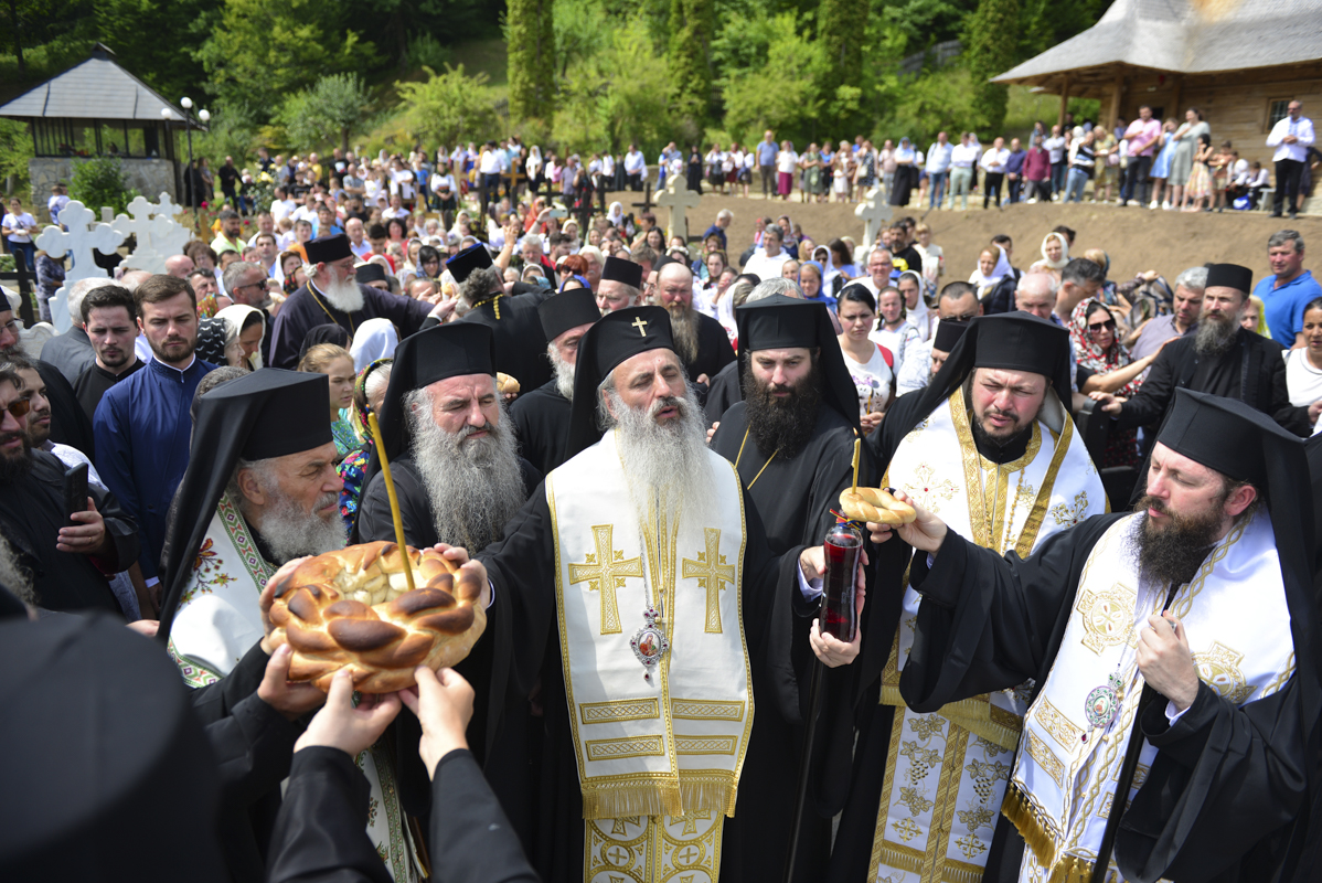 Liturghii arhierești, în cinstea Sfintei Cuvioase Teodora de la Sihla: „Ce este viața de rugăciune?”
