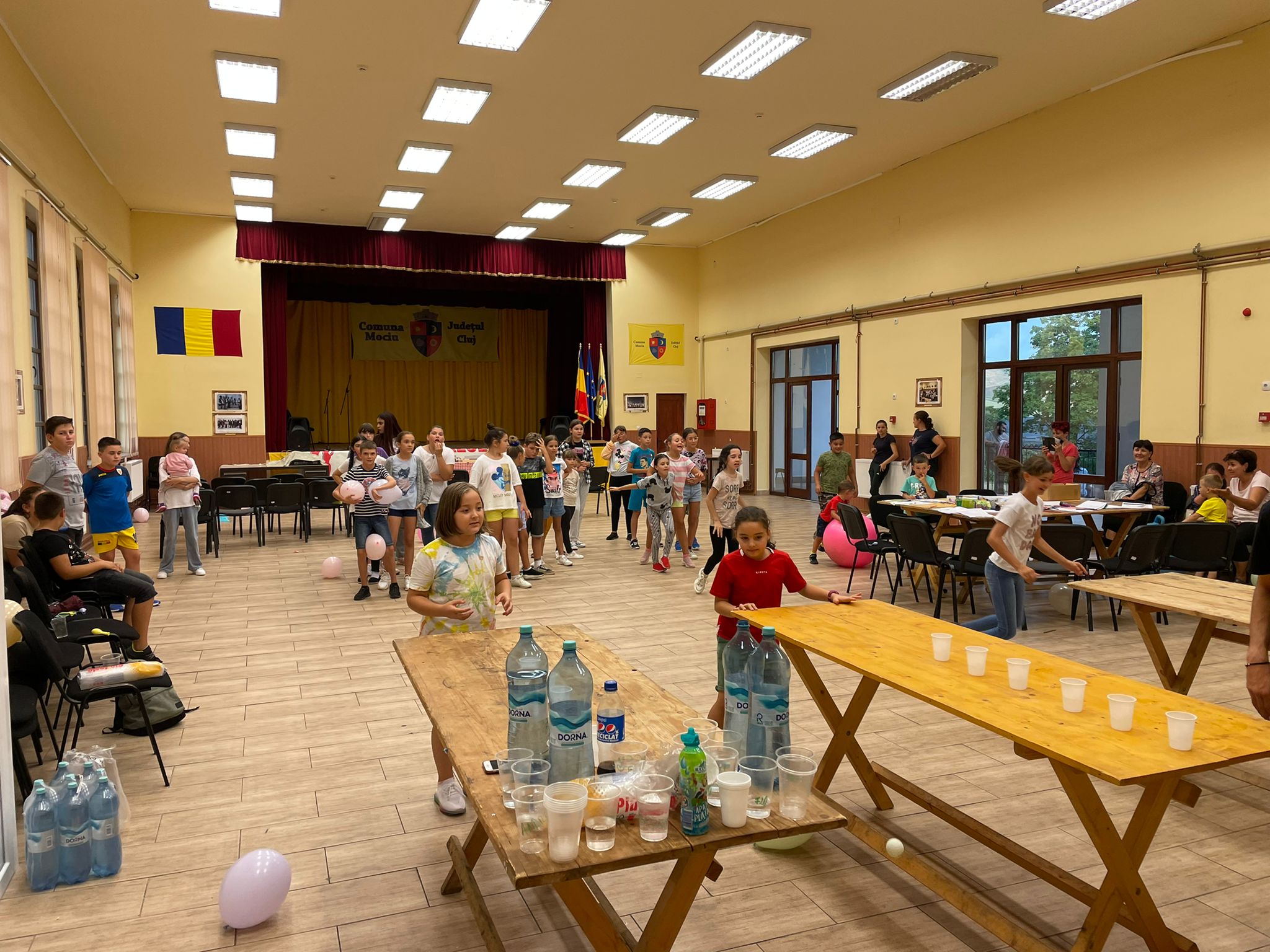 „Universul înțelepciunii”: Relaxare, joacă și învățare interactivă pentru copiii din Mociu