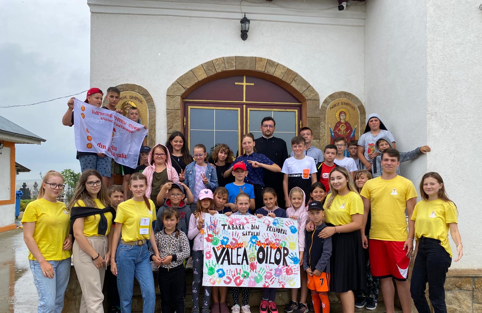 Proiectul Tabăra din pridvorul satului în viața tinerilor Proiectul Tabăra din pridvorul satului în viața tinerilor