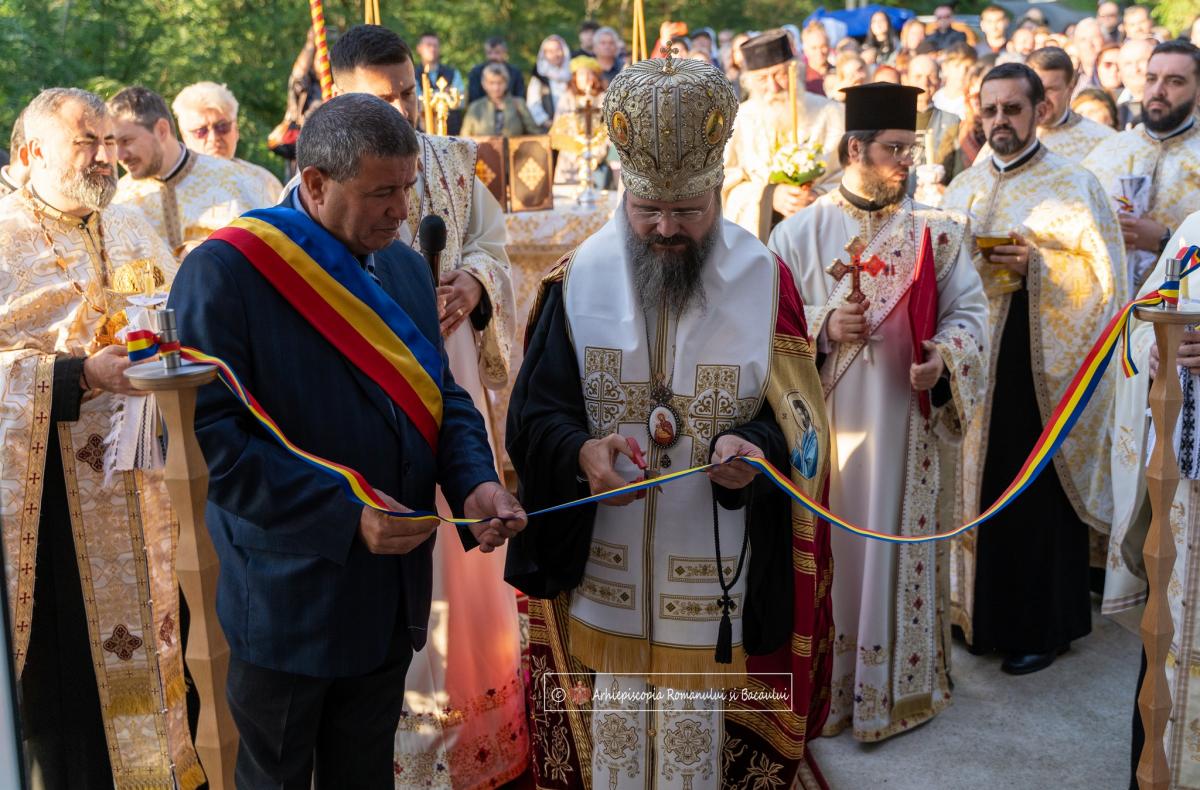 Sfințire de așezământ social-filantropic în Parohia „Înălțarea Domnului”-Gutinaș, judeţul Bacău