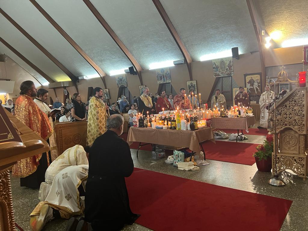 Praznicul Înălțării Sfintei Cruci, la Catedrala Episcoală „Sfântul Mare Mucenic Gheorghe” din Saint-Hubert, Quebec