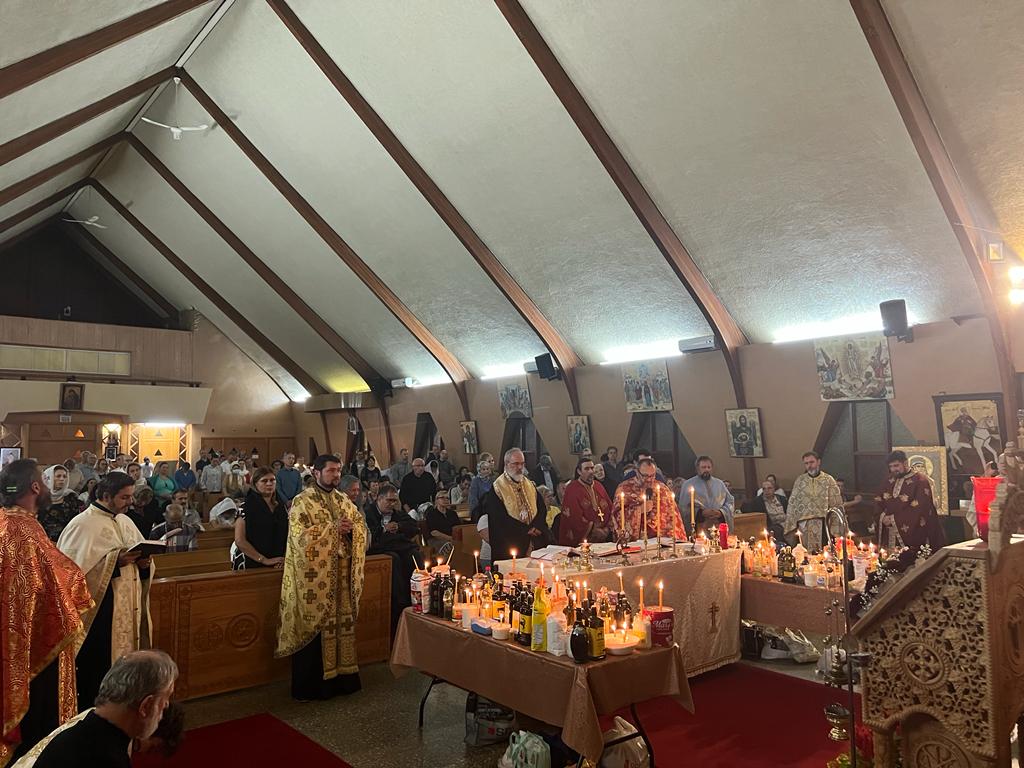 Praznicul Înălțării Sfintei Cruci, la Catedrala Episcoală „Sfântul Mare Mucenic Gheorghe” din Saint-Hubert, Quebec