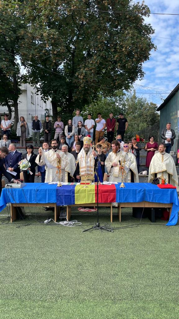 Debut de an școlar sub semnul binecuvântării arhierești la Seminarul Teologic Liceal Ortodox „Sfântul Gheorghe” din Botoșani