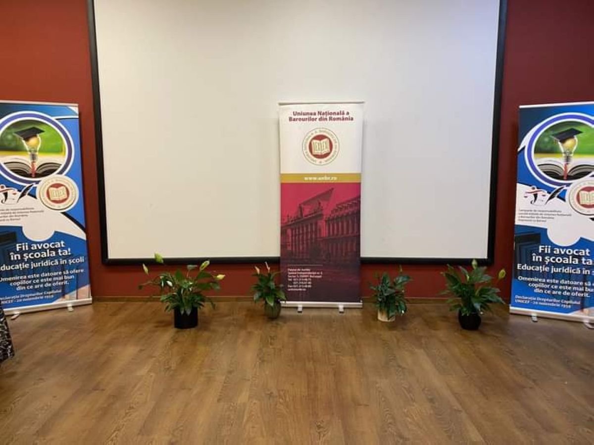 A II-a ediție a proiectului „Fii avocat în școala ta!”, la Seminarul de la Mănăstirea Neamț