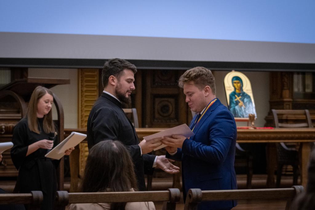 Formal de deschidere a anului universitar, la Colegiul „Sfântul Nicolae”