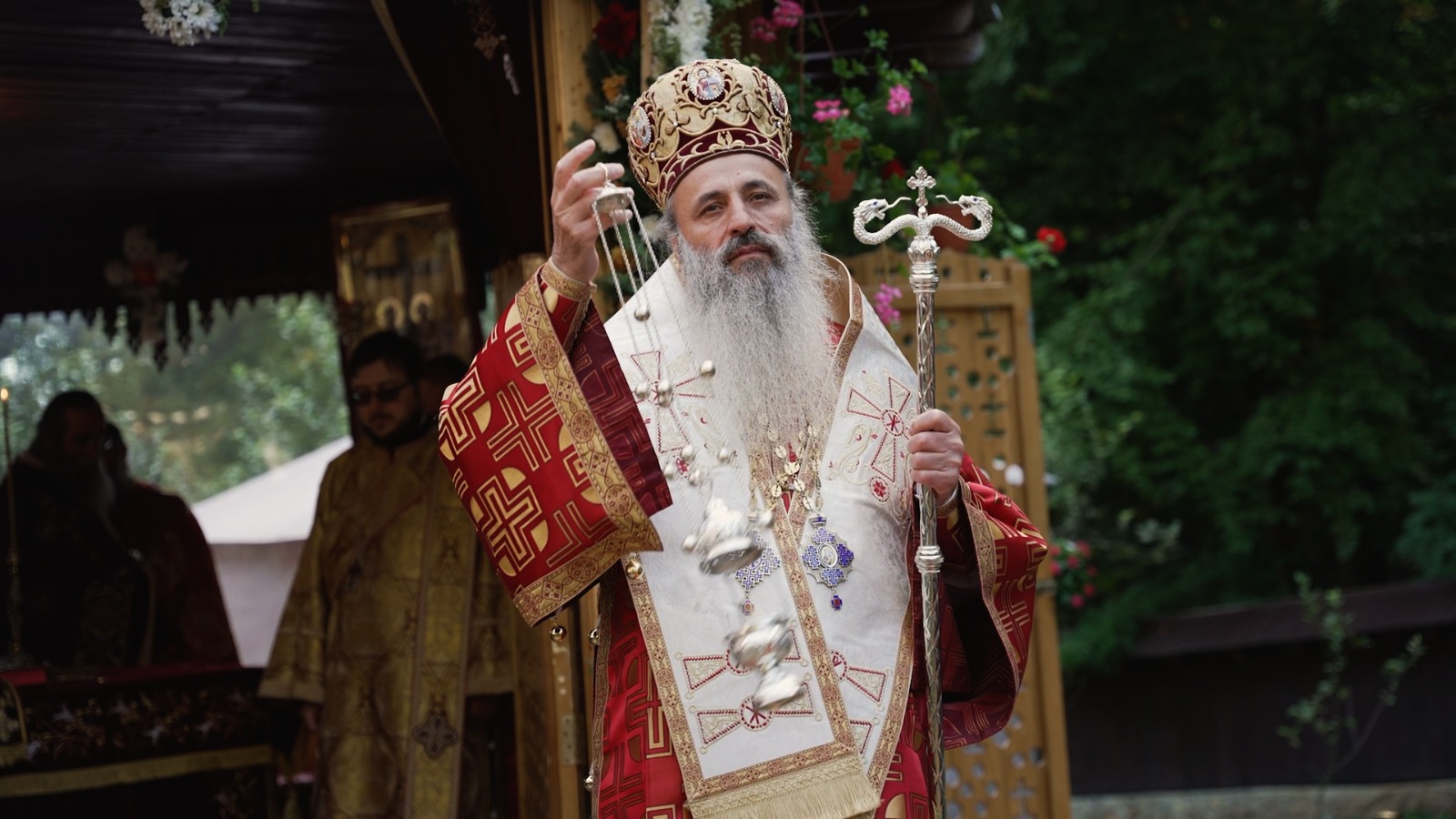 Slujbă arhierească la Mănăstirea „Înălțarea Sfintei Cruci” din Brusturi, Neamț