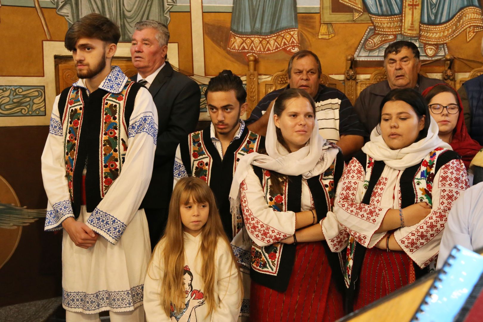 Slujbă de binecuvântare la Parohia Podoleni din județul Neamț