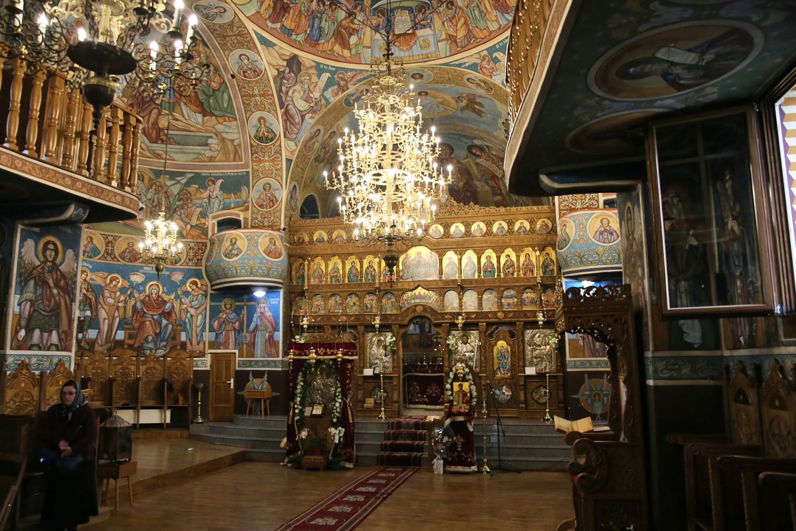 Slujbă de binecuvântare la Parohia Podoleni din județul Neamț