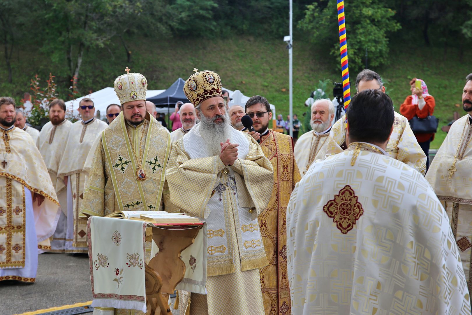 O biserică închinată Sfântului Nectarie Taumaturgul, sfințită de doi ierarhi la Tașca