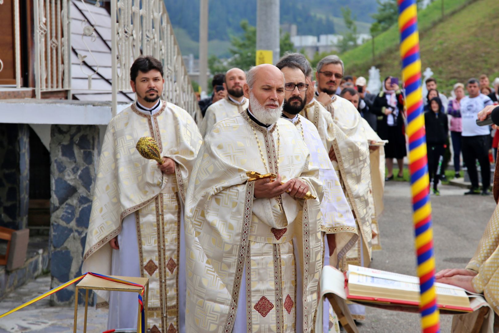O biserică închinată Sfântului Nectarie Taumaturgul, sfințită de doi ierarhi la Tașca