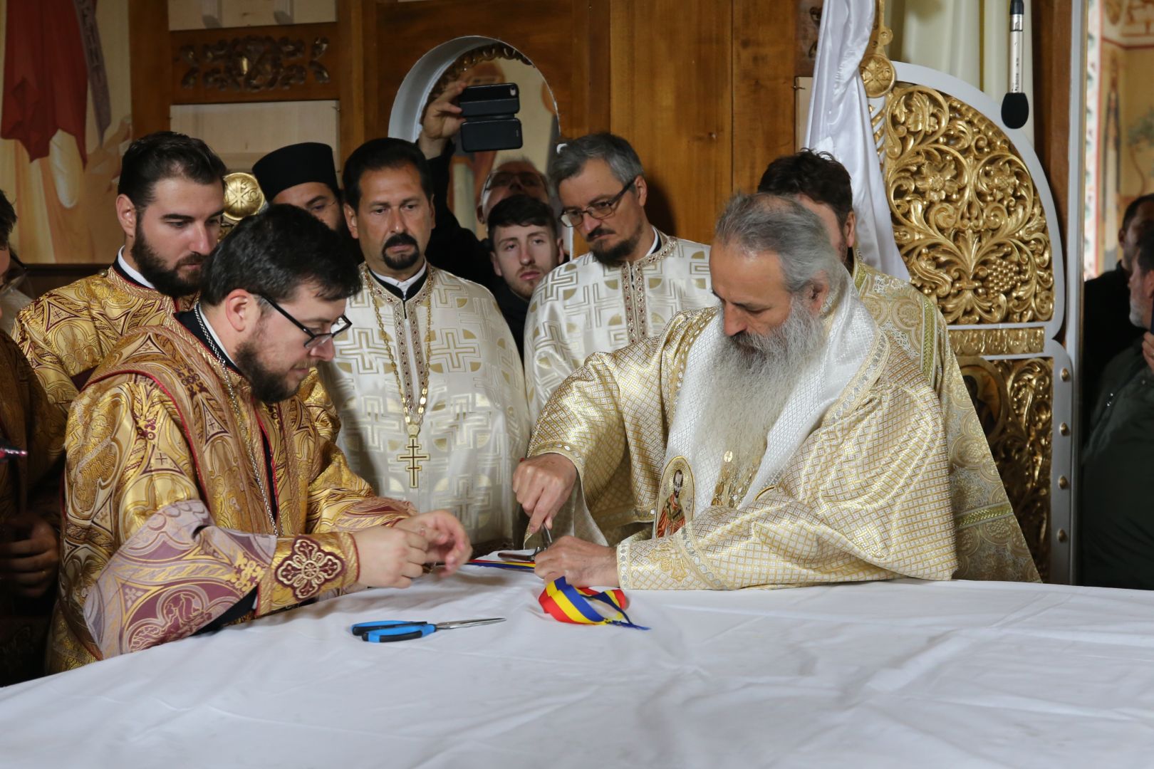 O biserică închinată Sfântului Nectarie Taumaturgul, sfințită de doi ierarhi la Tașca