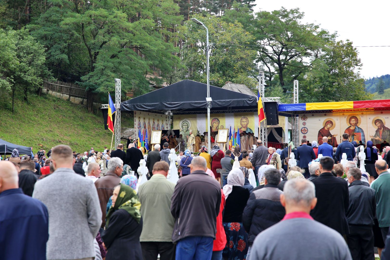 O biserică închinată Sfântului Nectarie Taumaturgul, sfințită de doi ierarhi la Tașca