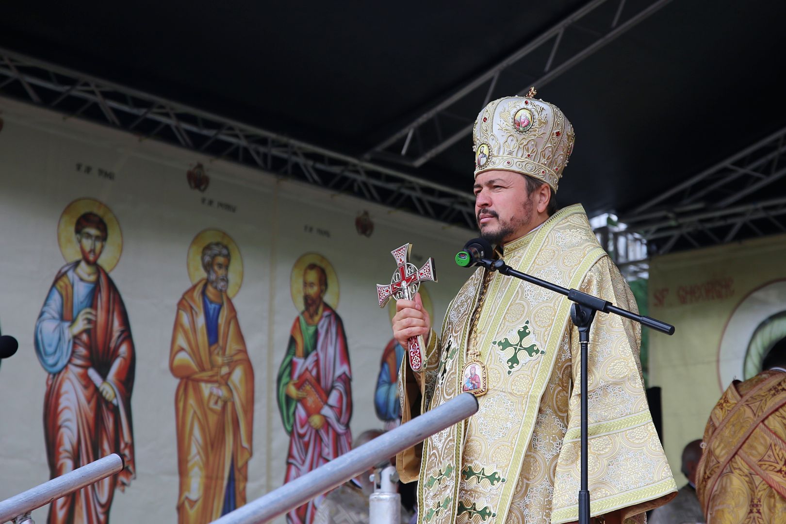 O biserică închinată Sfântului Nectarie Taumaturgul, sfințită de doi ierarhi la Tașca