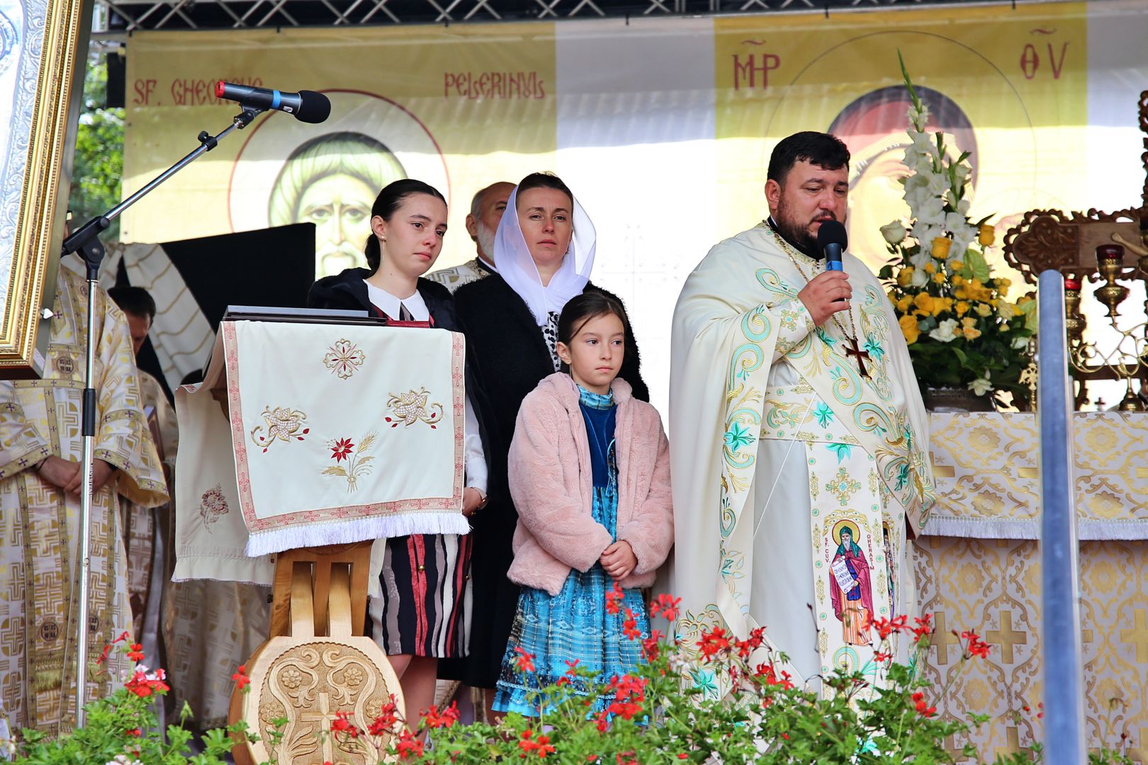 O biserică închinată Sfântului Nectarie Taumaturgul, sfințită de doi ierarhi la Tașca