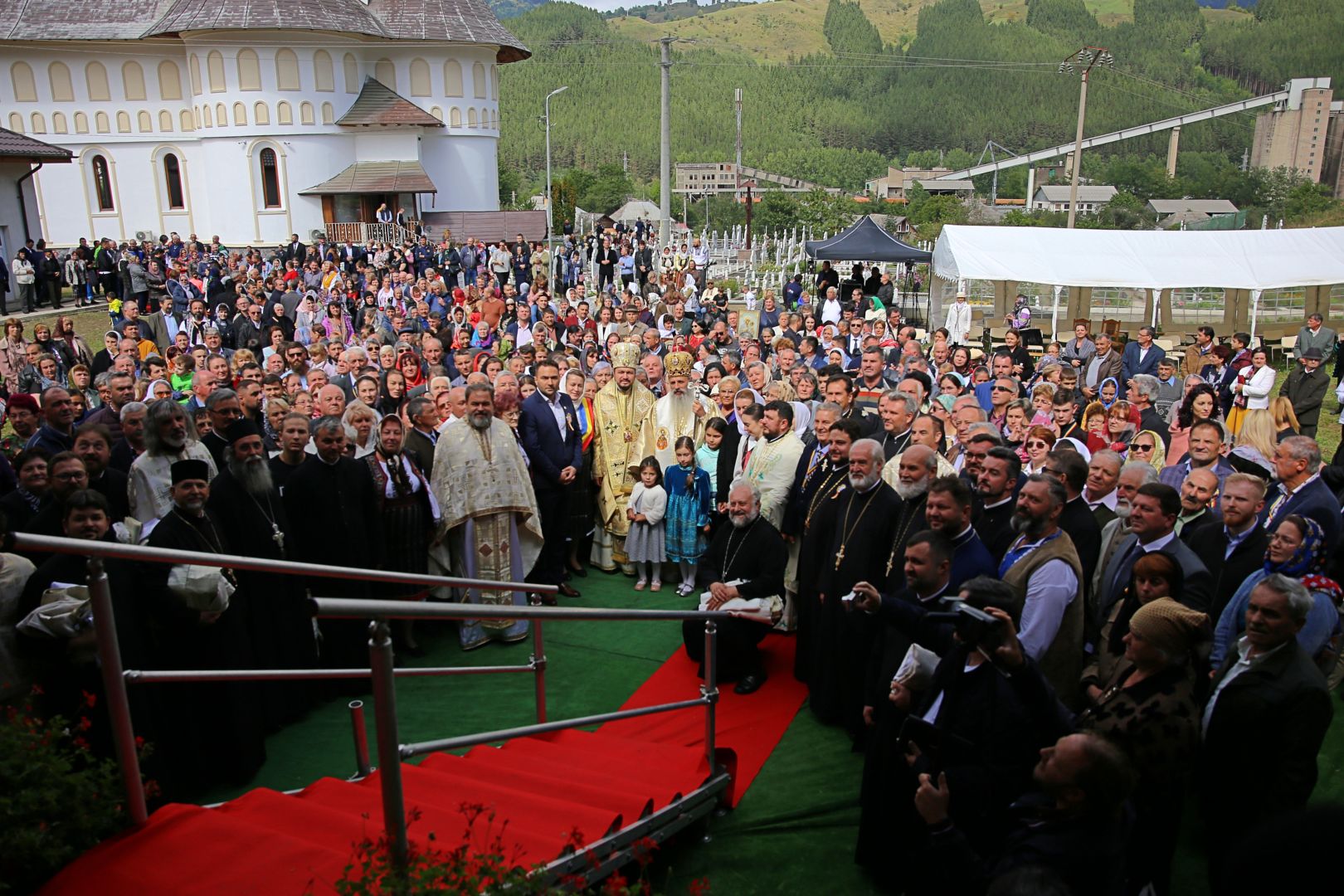 O biserică închinată Sfântului Nectarie Taumaturgul, sfințită de doi ierarhi la Tașca