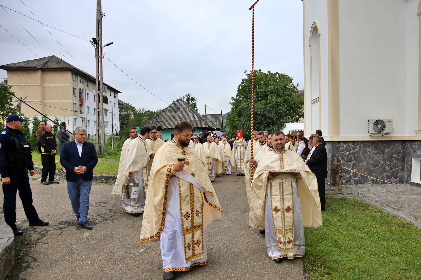O biserică închinată Sfântului Nectarie Taumaturgul, sfințită de doi ierarhi la Tașca