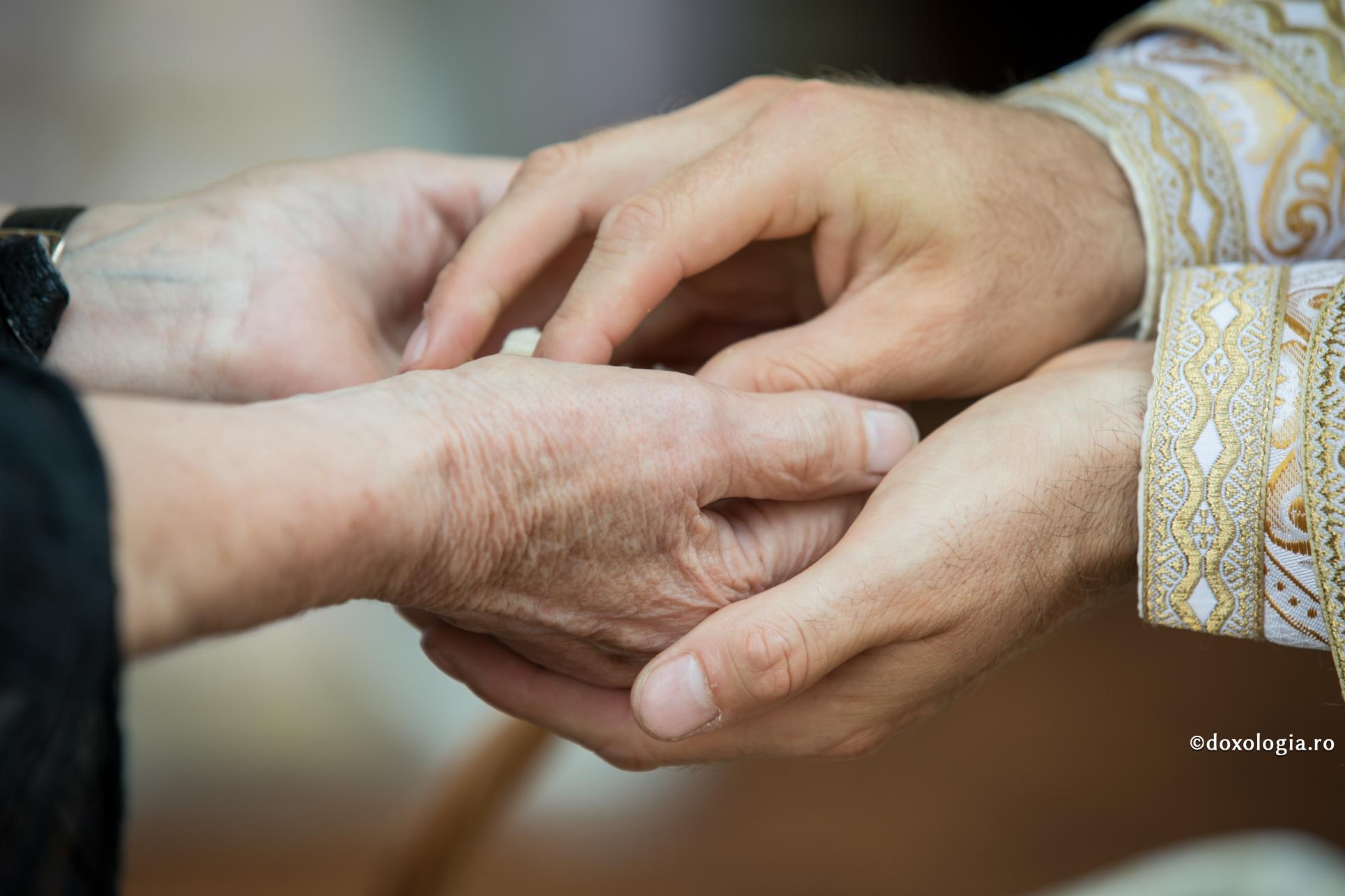 Faptele bune grăiesc mai tare și-s mai decisive Sus