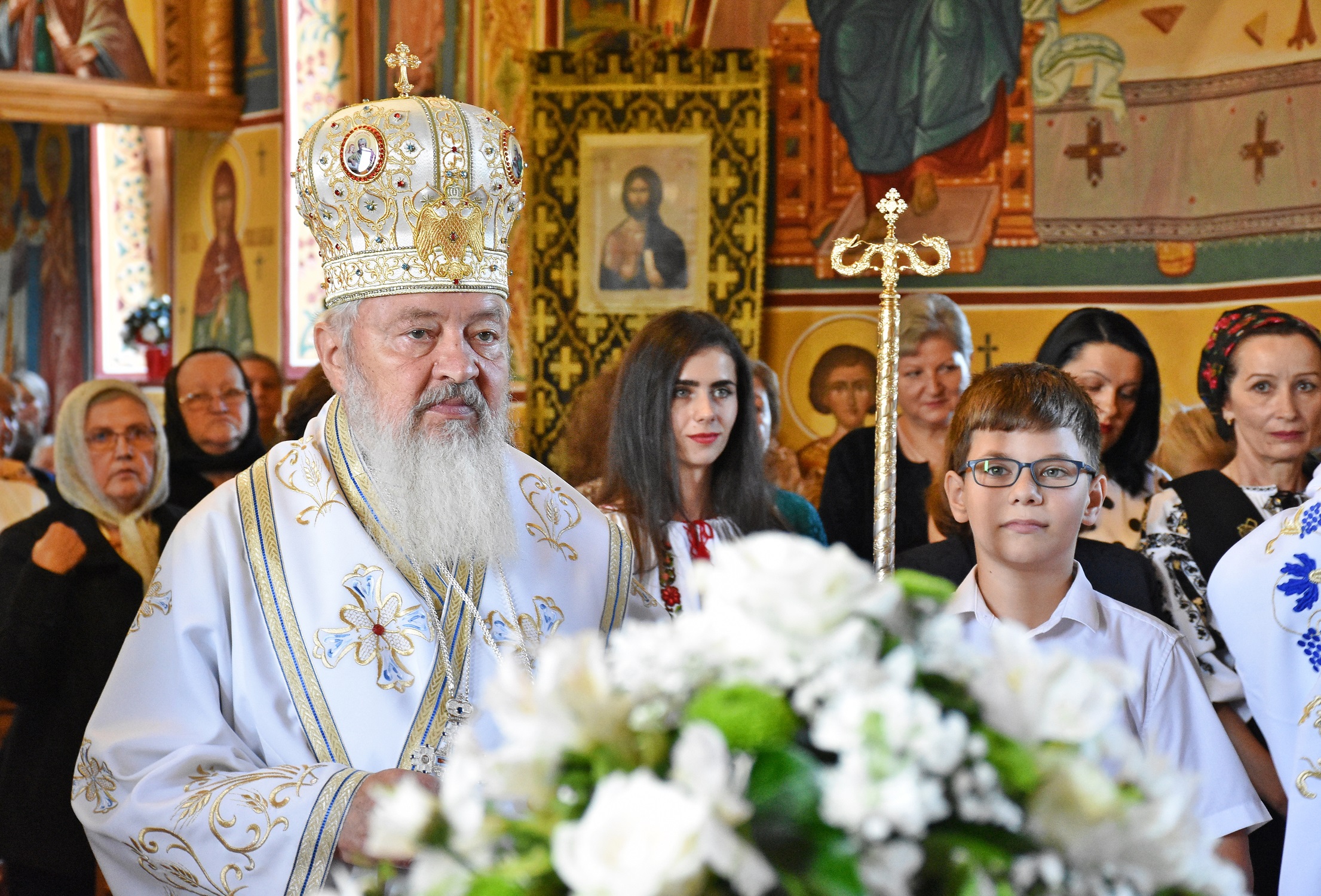 (Video) IPS Andrei: „Mântuirea vine prin Cruce ” | Predică la Duminica dinaintea Înălțării Sfintei Cruci