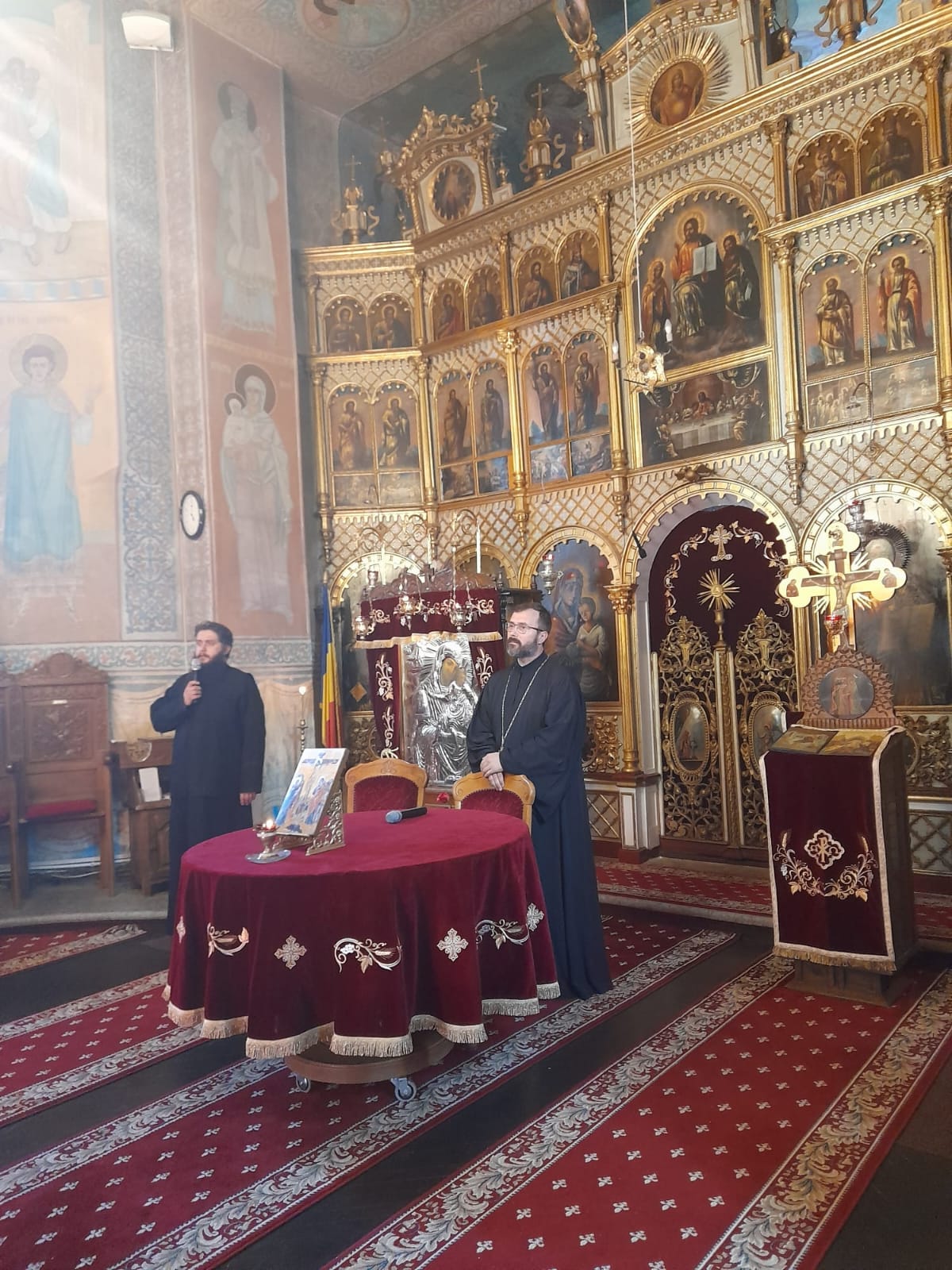 Hramul Bisericii „Ziua Crucii” din Iași, sărbătorit printr-o serie de evenimente Hramul Bisericii „Ziua Crucii” din Iași, sărbătorit printr-o serie de evenimente