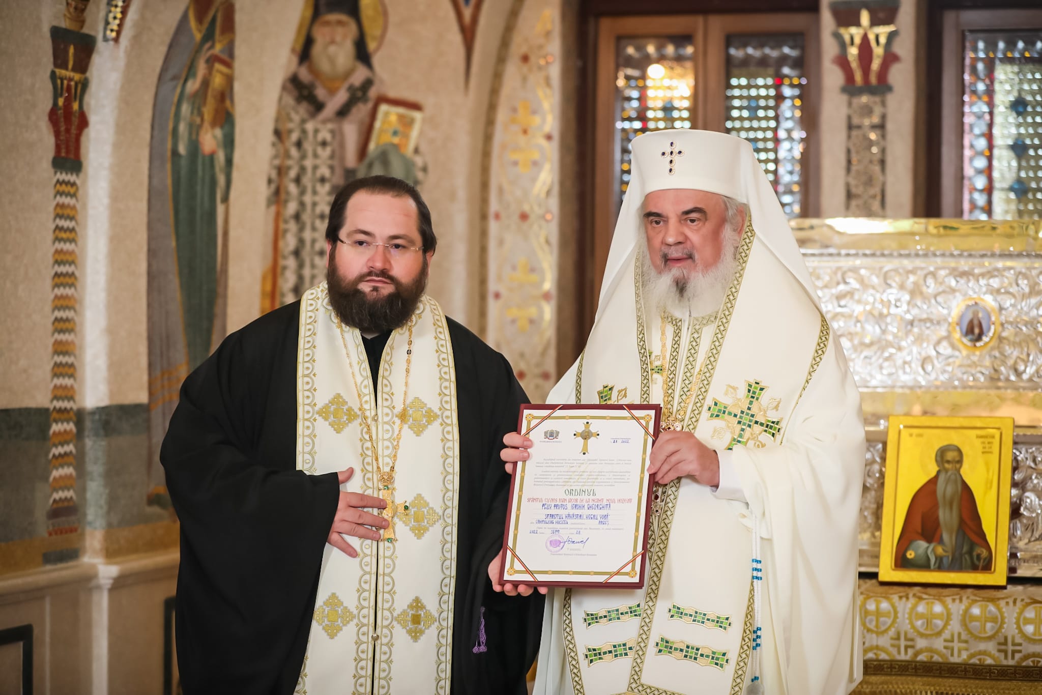 Părintele Patriarh Daniel a sfințit racla în care vor fi așezate moaștele Sfântului Ioanichie cel Nou de la Muscel