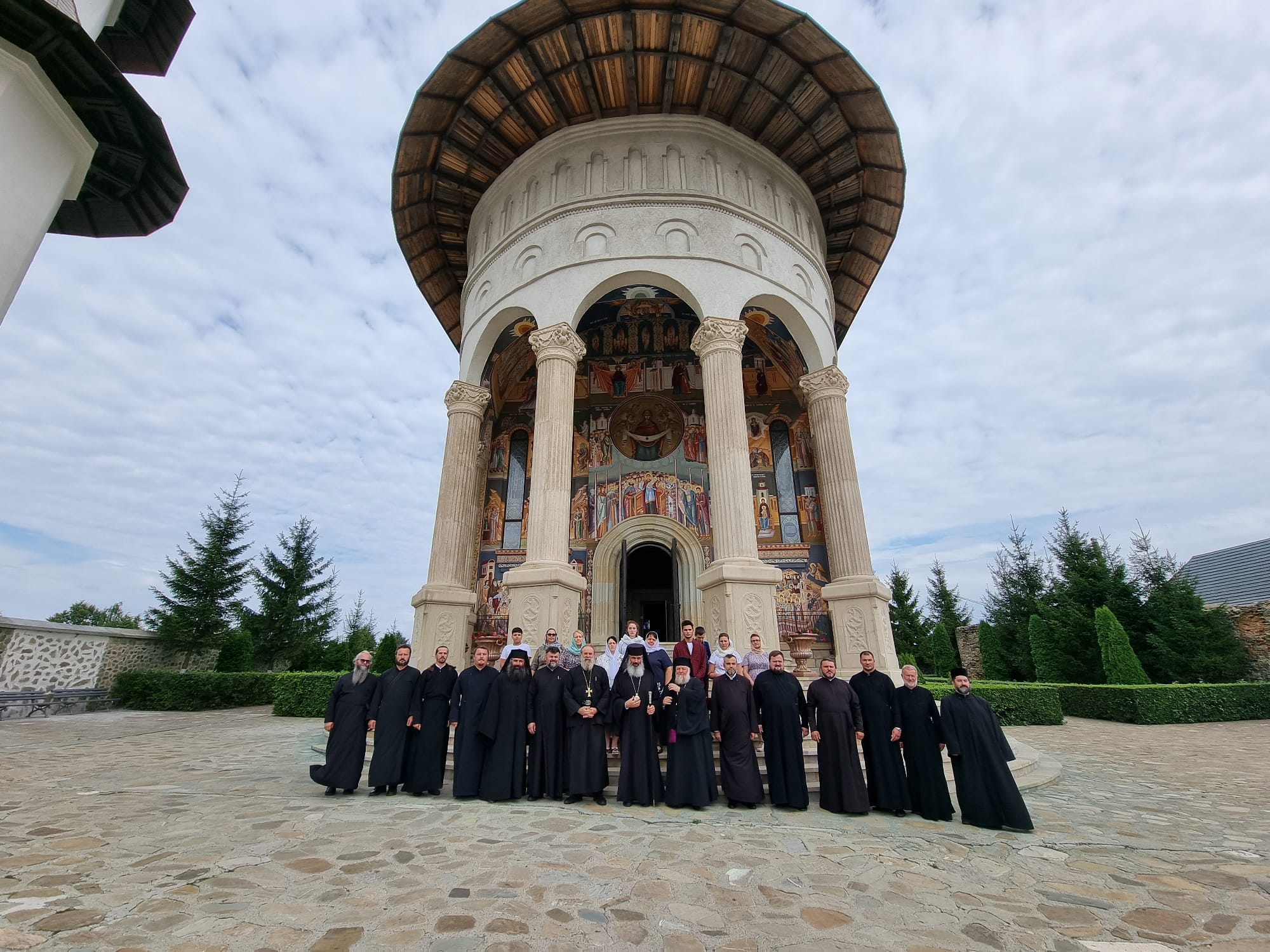Clerici din Episcopia de Bălţi, pelerini în Arhiepiscopia Iaşilor