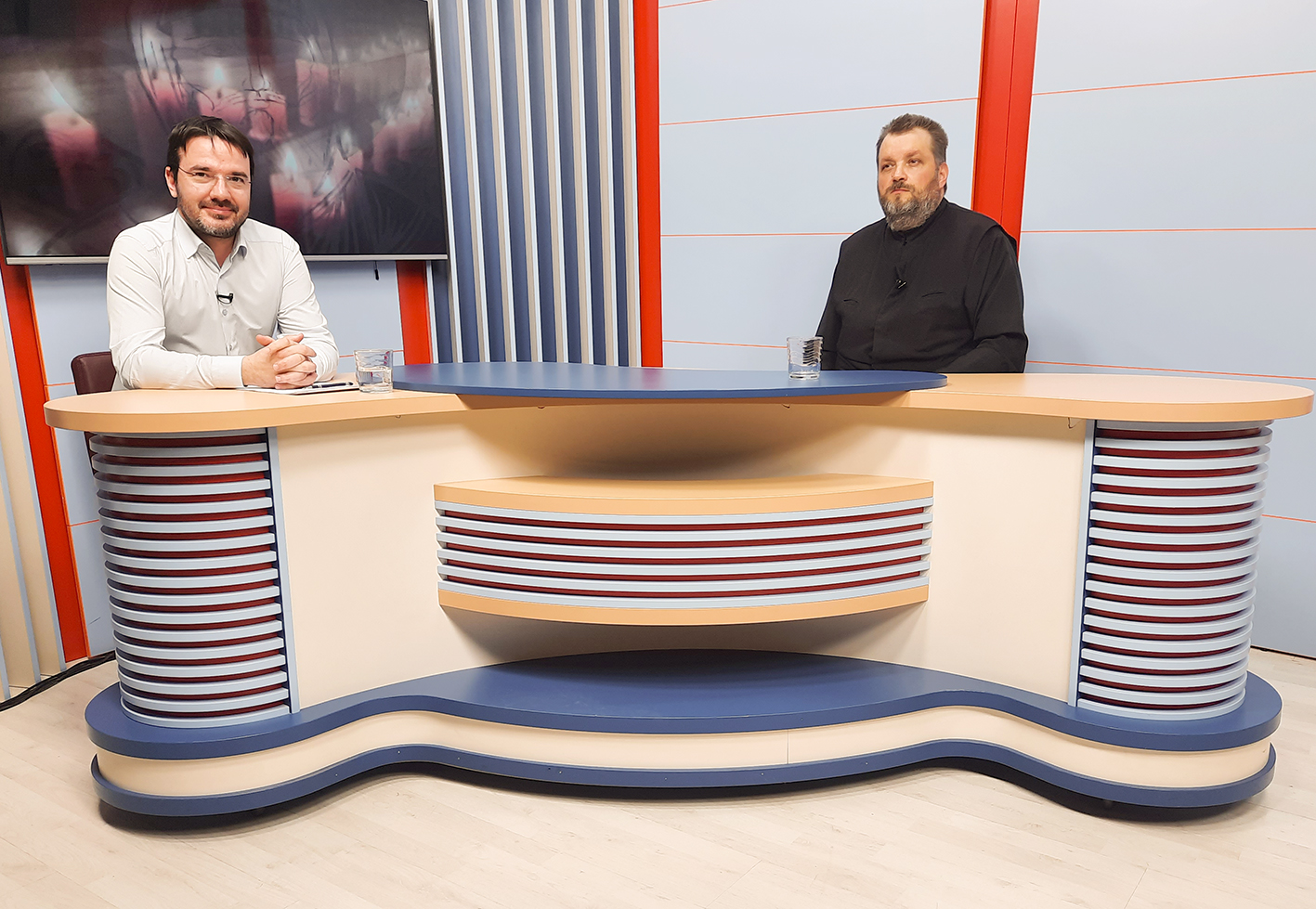 (Video) „Ferestre către suflet” cu pr. Radu Sever Ungureanu printre bolnavii de cancer: „Părinte, ce aţi face-n locul meu?”