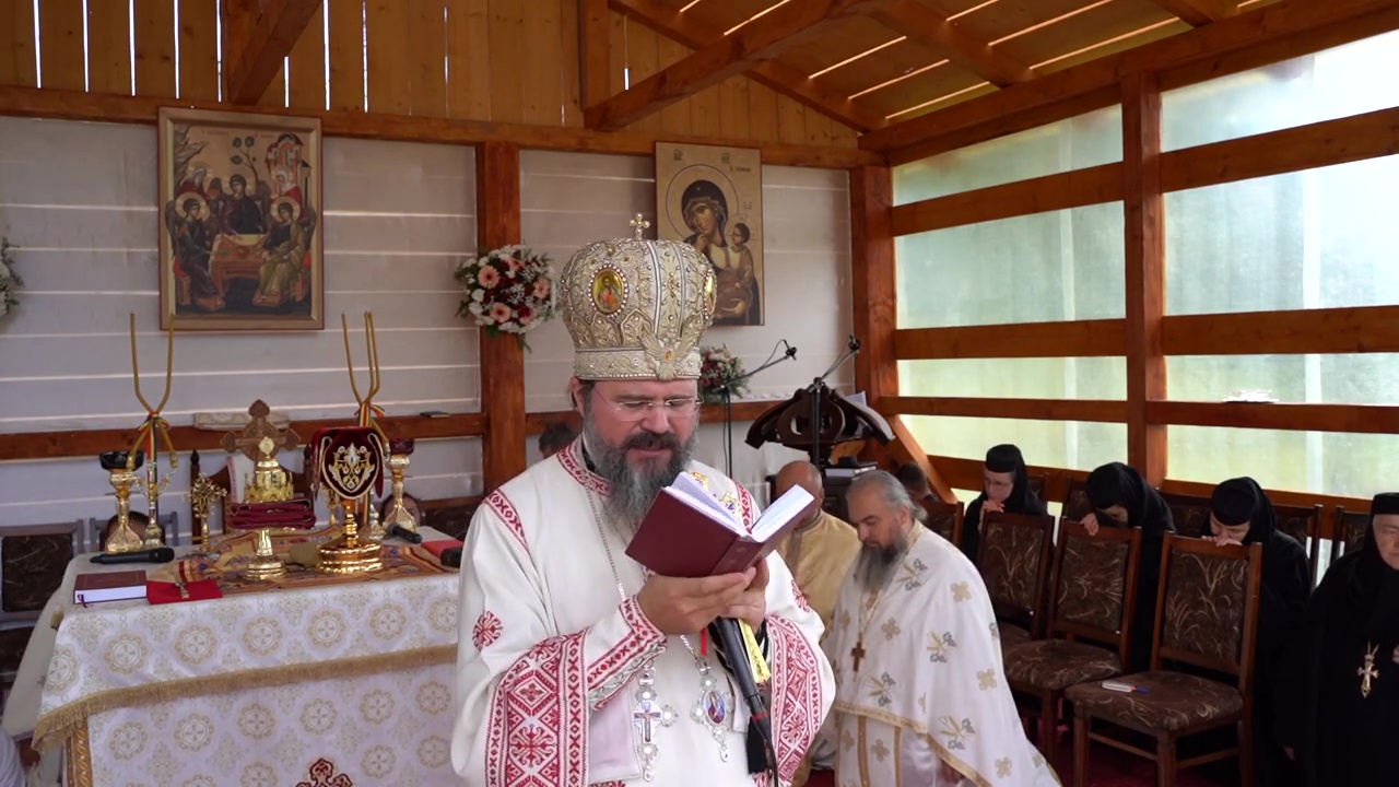 (Video) „Când ne e greu, Dumnezeu trimite oamenii săi buni din jurul nostru să ne ușureze suferința” – PS Macarie (Video) „Când ne e greu, Dumnezeu trimite oamenii săi buni din jurul nostru să ne ușureze suferința” – PS Macarie