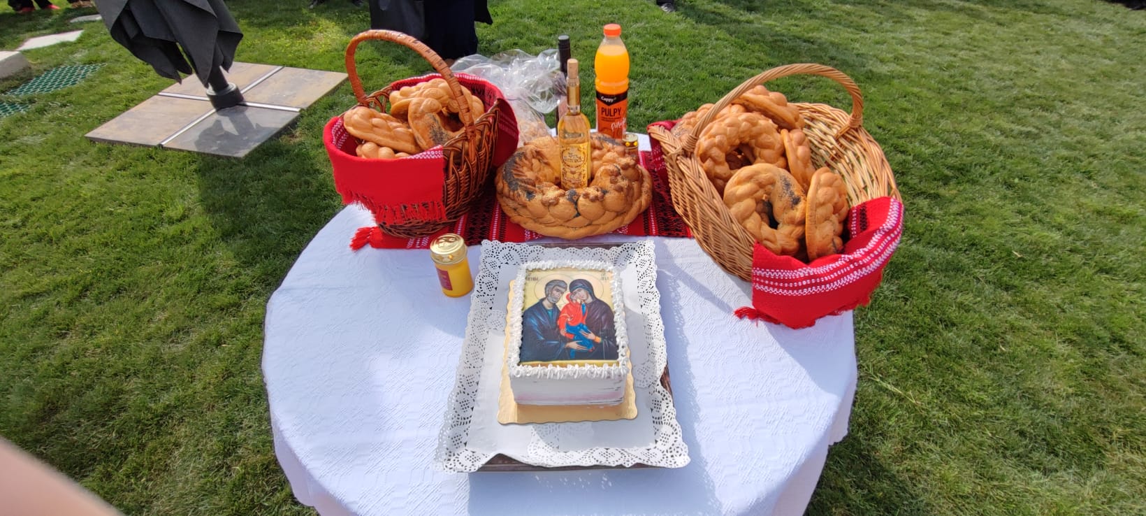 Sfinții Părinți Ioachim și Ana au fost cinstiți astăzi în parohia din cartierul ieșean Moara de Vânt