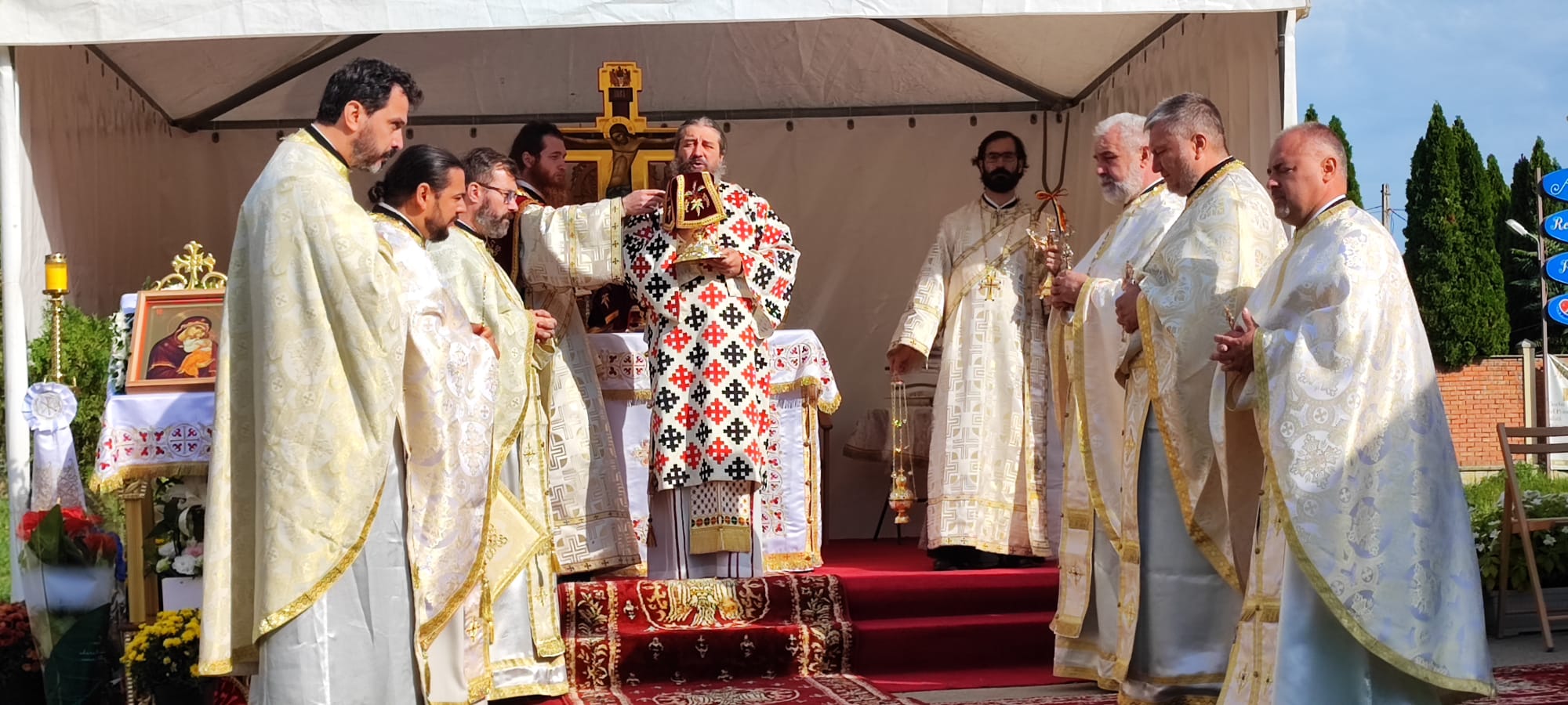 Sfinții Părinți Ioachim și Ana au fost cinstiți astăzi în parohia din cartierul ieșean Moara de Vânt