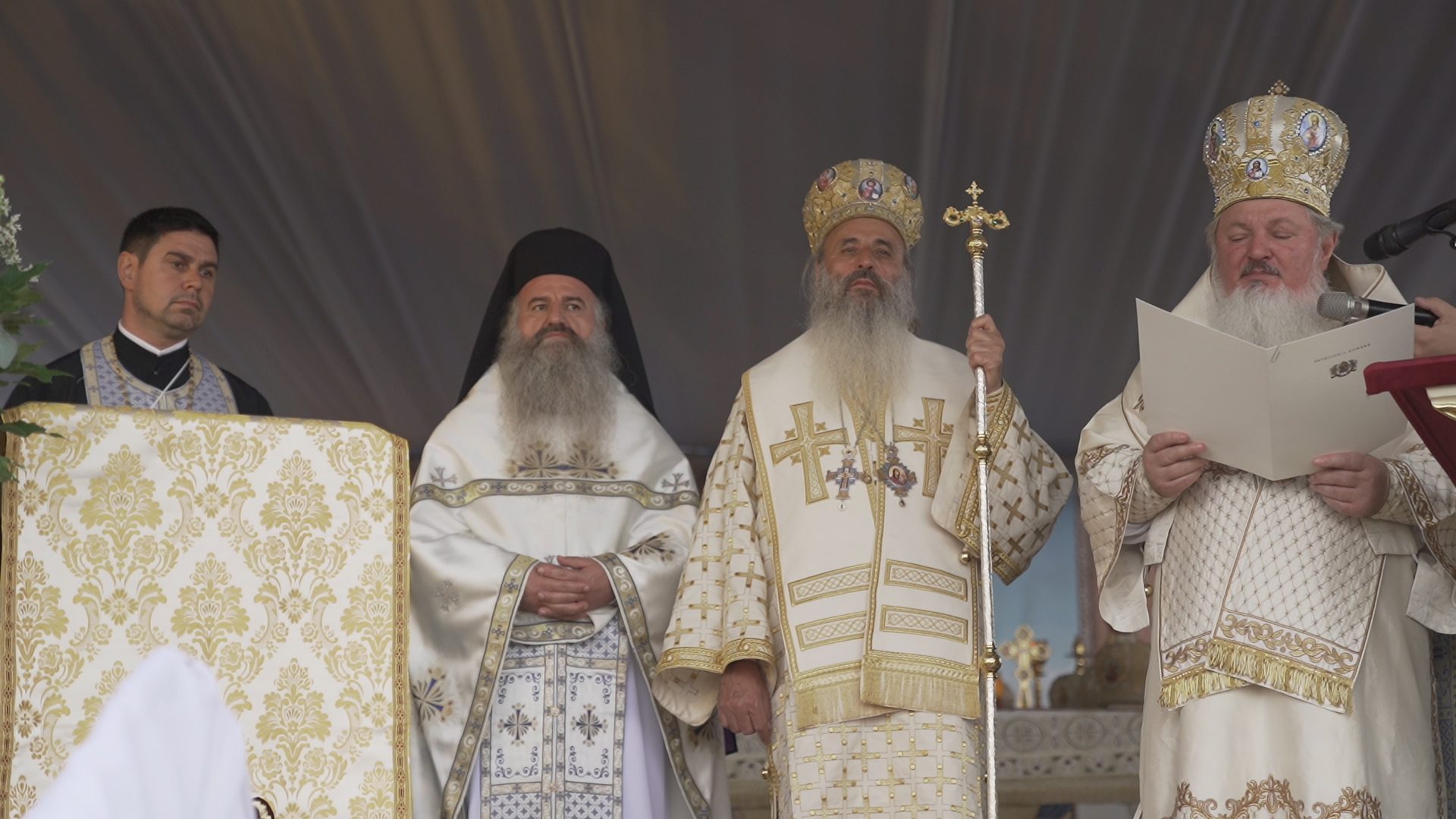 Foto: Constantin Comici Biserica „Sfântul Nicolae” din Hlipiceni, târnosită de opt ierarhi ai Bisericii noastre