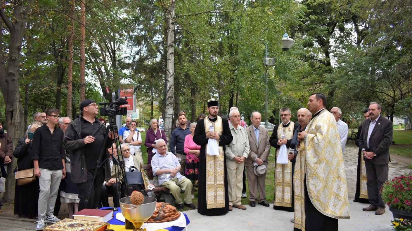 Monument închinat luptătorilor anticomuniști din închisori, sfinţit la Bacău Monument închinat luptătorilor anticomuniști din închisori, sfinţit la Bacău