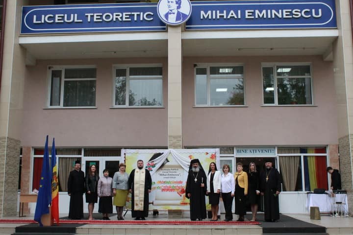 Liceul „Mihai Eminescu” din Fălești, sfințit de către PS Antonie Liceul „Mihai Eminescu” din Fălești, sfințit de către PS Antonie