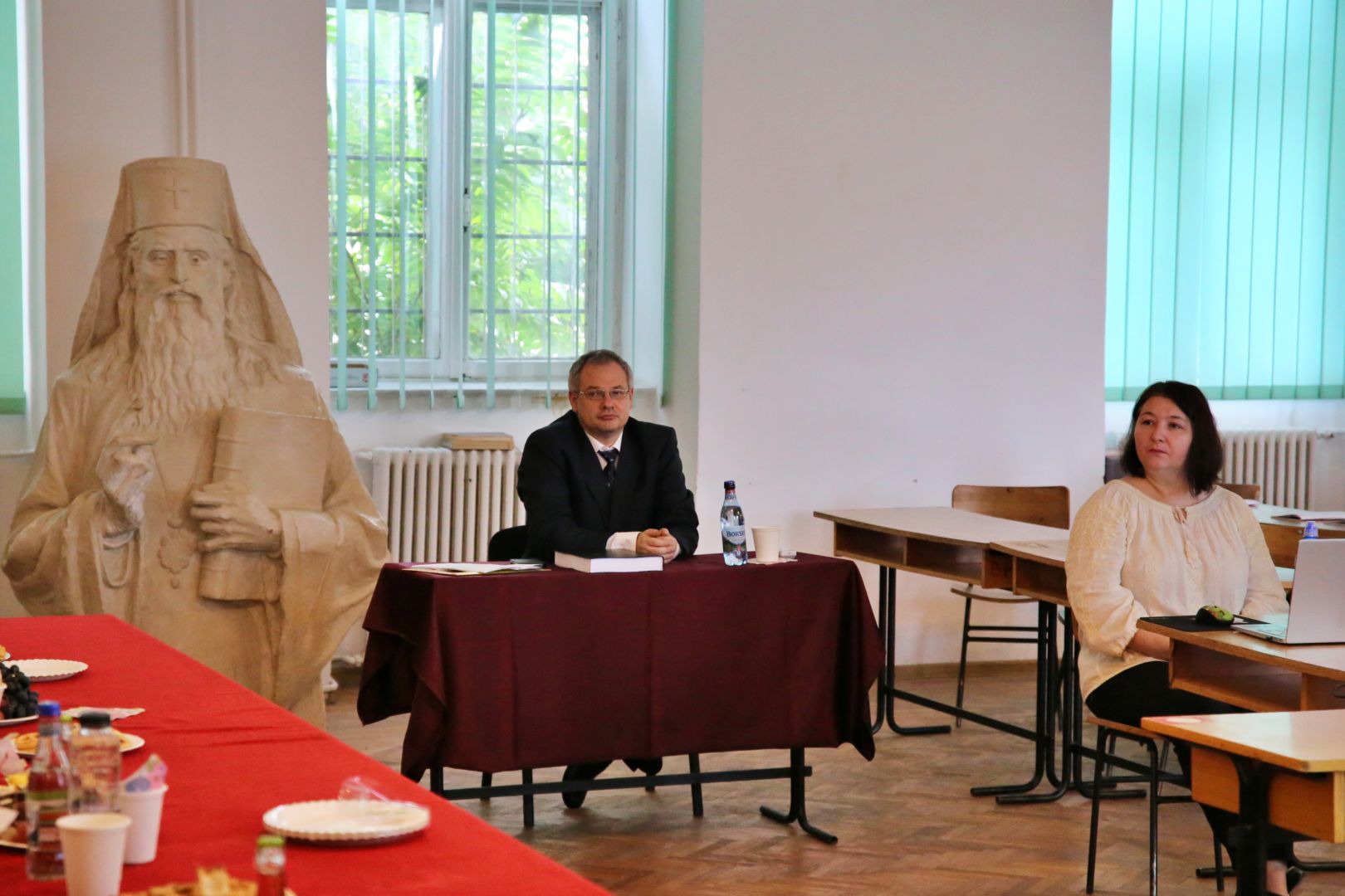 Foto: Flavius Popa Noi doctori la Facultatea de Teologie Ortodoxă din Iași: S-au susținut patru teze de doctorat din domeniile Teologie Sistematică și Teologie Istorică