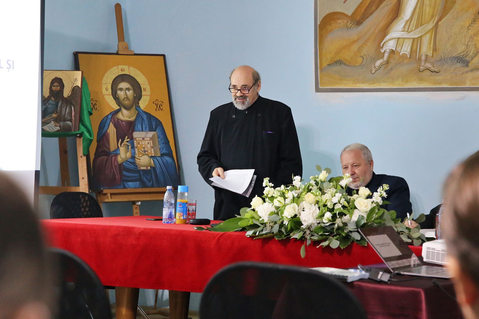 Foto: Flavius Popa Noi doctori la Facultatea de Teologie Ortodoxă din Iași: S-au susținut patru teze de doctorat din domeniile Teologie Sistematică și Teologie Istorică