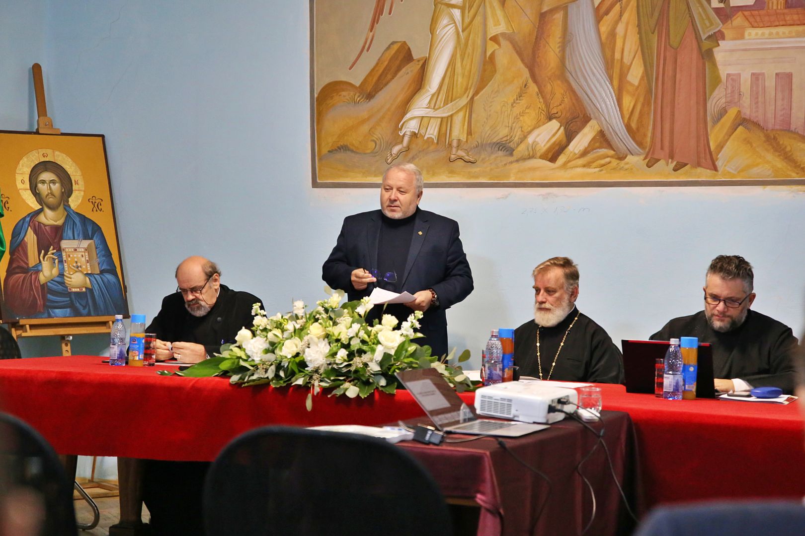 Foto: Flavius Popa Noi doctori la Facultatea de Teologie Ortodoxă din Iași: S-au susținut patru teze de doctorat din domeniile Teologie Sistematică și Teologie Istorică