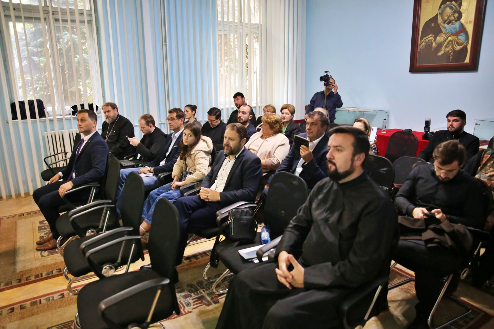 Foto: Flavius Popa Noi doctori la Facultatea de Teologie Ortodoxă din Iași: S-au susținut patru teze de doctorat din domeniile Teologie Sistematică și Teologie Istorică