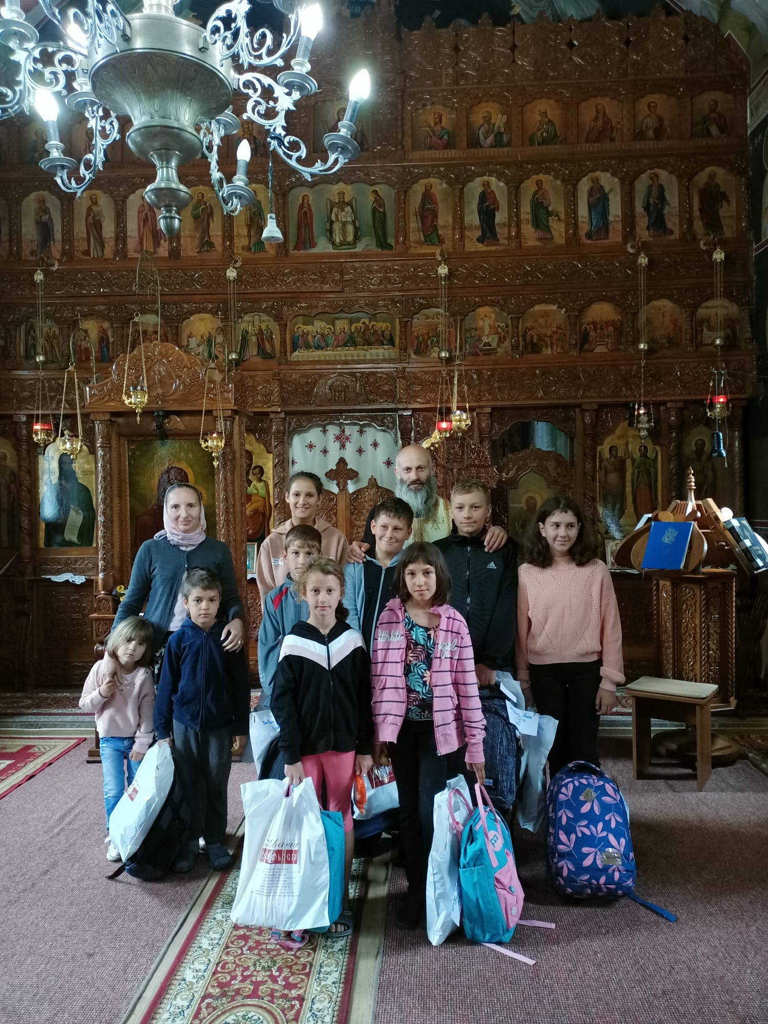 Campania „Ghiozdănelul tău – bucuria mea” a ajuns la final