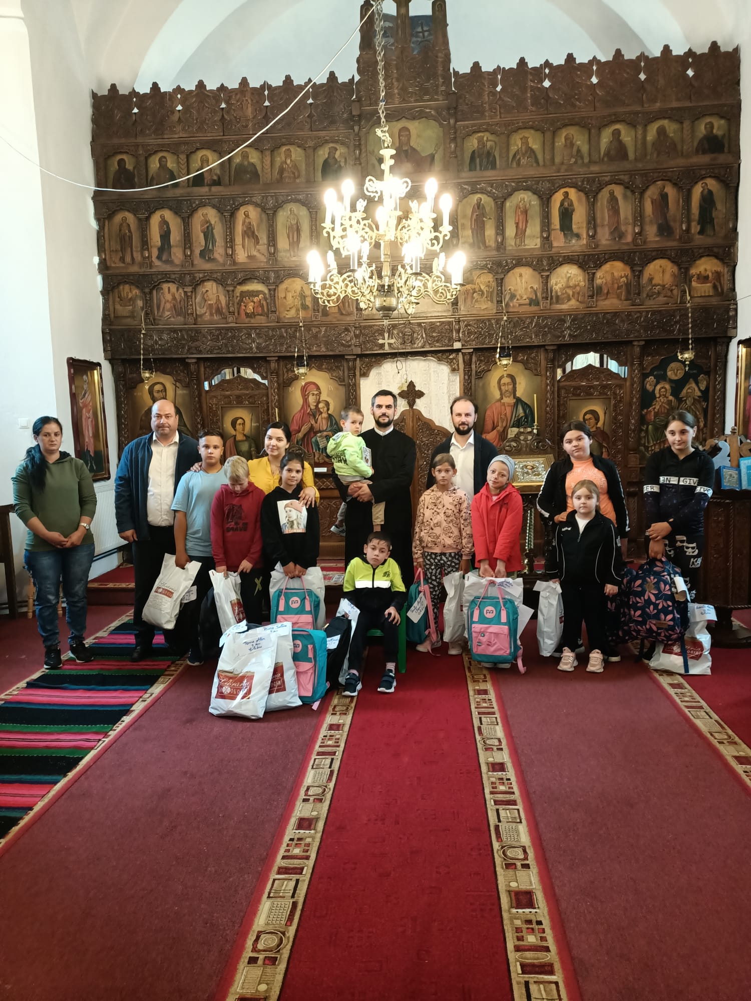 Campania „Ghiozdănelul tău – bucuria mea” a ajuns la final